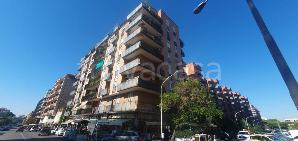 appartamento in vendita a Roma in zona Ardeatino