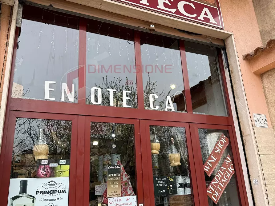 negozio in vendita a Roma in zona Borghesiana