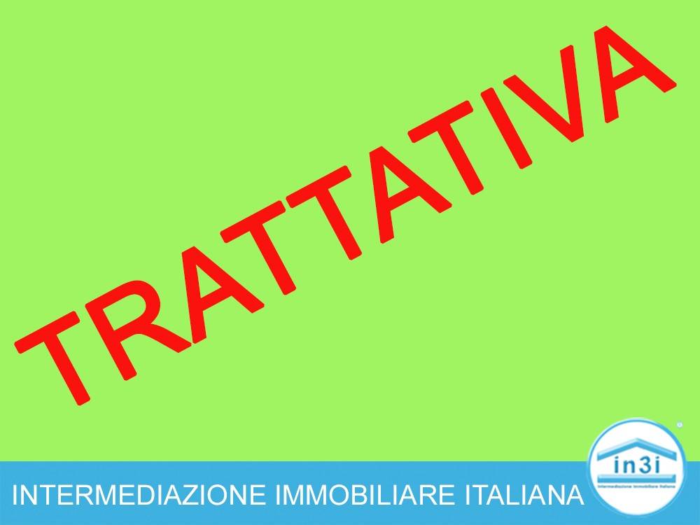 appartamento in vendita a Roma in zona Ostia Antica