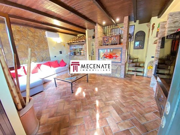 casa indipendente in vendita a Roma in zona Corviale