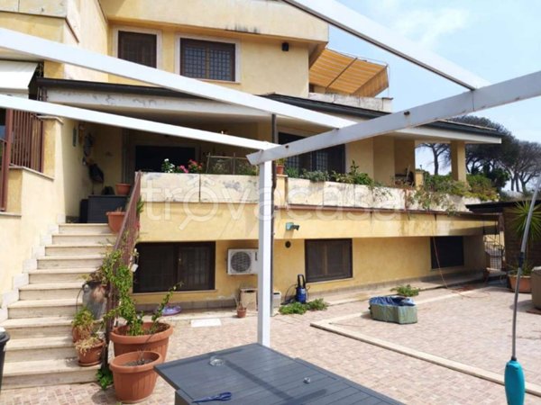 casa indipendente in vendita a Roma in zona Trigoria