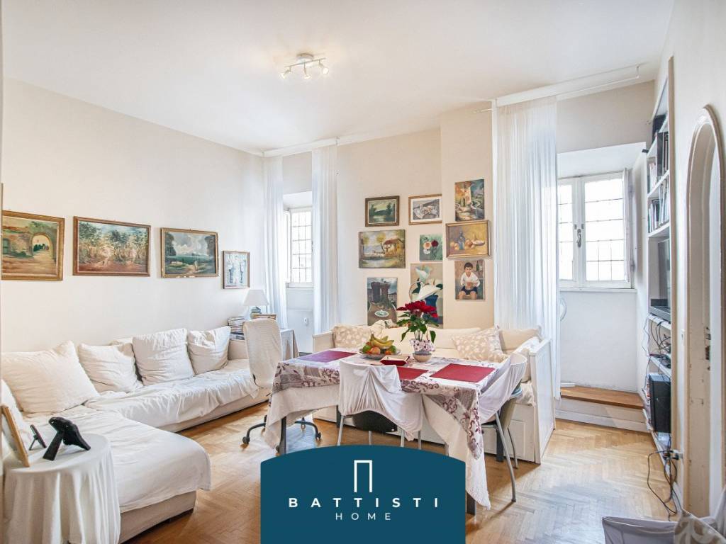 appartamento in vendita a Roma in zona Parione/Sant'Eustachio