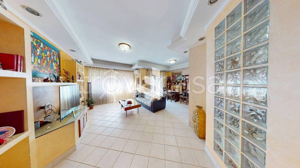 appartamento in vendita a Roma in zona Prenestino-Labicano