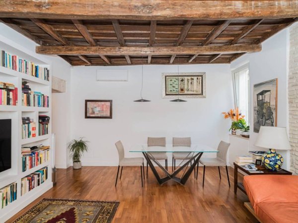 appartamento in vendita a Roma in zona Trastevere