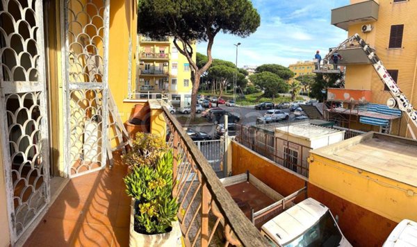 appartamento in vendita a Roma in zona Ostia