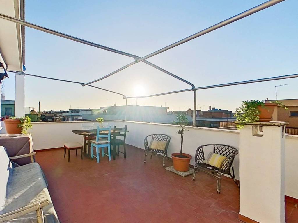 appartamento in vendita a Roma in zona Ostia