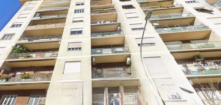 appartamento in vendita a Roma in zona Ostiense