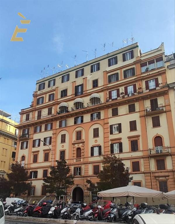 appartamento in vendita a Roma in zona Appio Latino