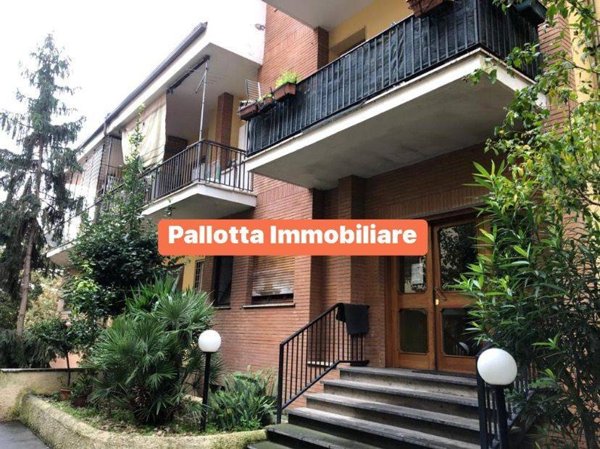 appartamento in vendita a Roma in zona Tomba di Nerone