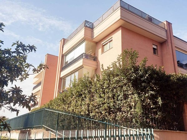 appartamento in vendita a Roma in zona Corviale