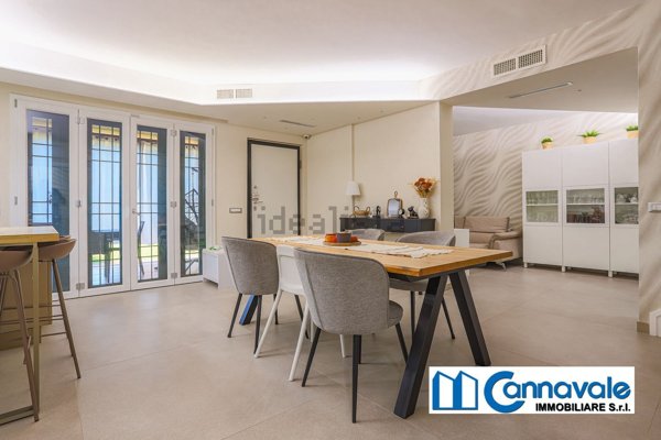 casa indipendente in vendita a Roma in zona Infernetto