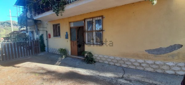 appartamento in vendita a Roma in zona Cesano