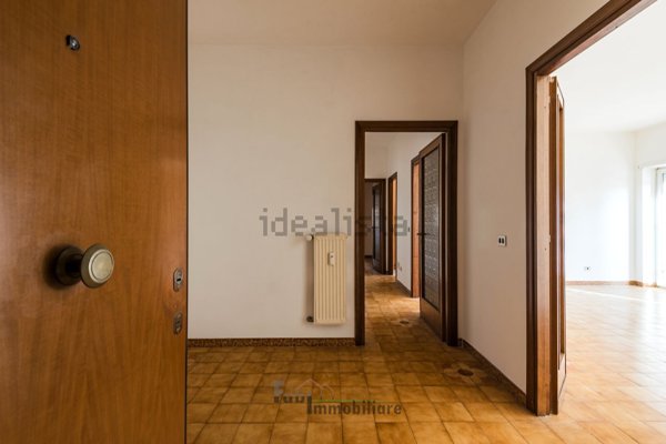 appartamento in vendita a Roma in zona Ostia