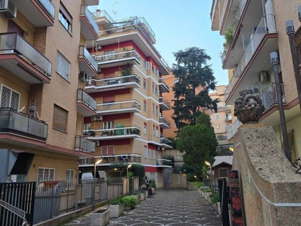 appartamento in vendita a Roma in zona Monte Sacro/Talenti