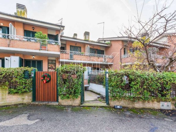 casa indipendente in vendita a Roma in zona Olgiata