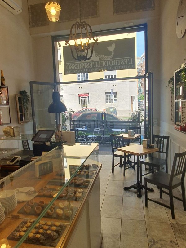 negozio in vendita a Roma in zona Trieste