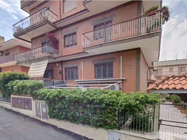 appartamento in vendita a Roma in zona Finocchio