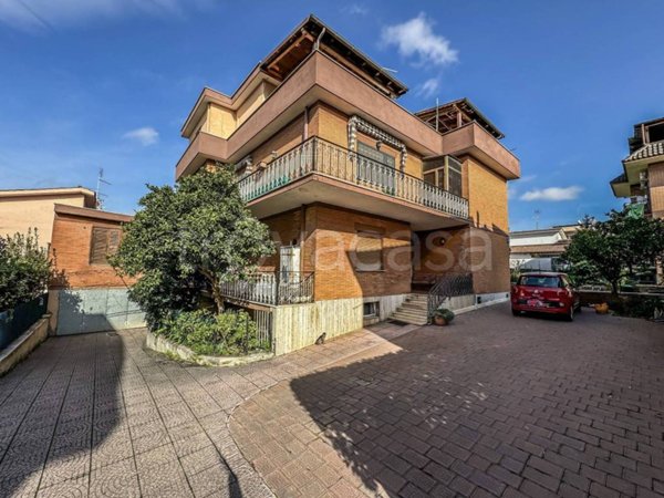 appartamento in vendita a Roma in zona Acilia