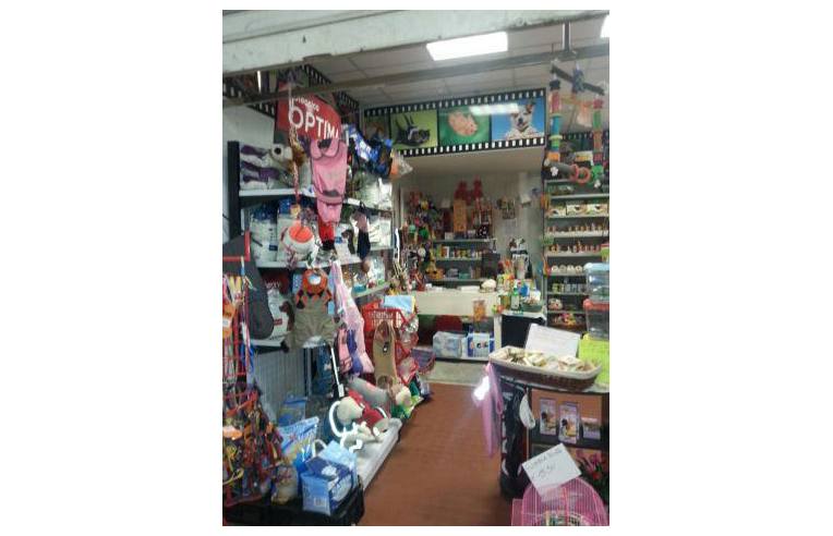 locale di sgombero in vendita a Roma in zona Prenestino-Centocelle