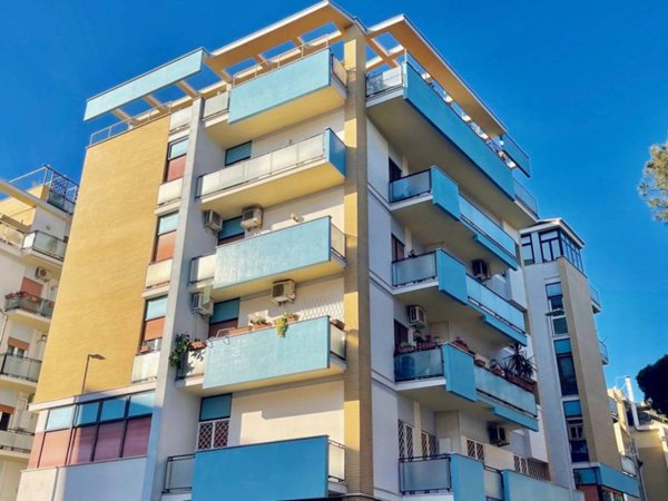 appartamento in vendita a Roma in zona Ostia