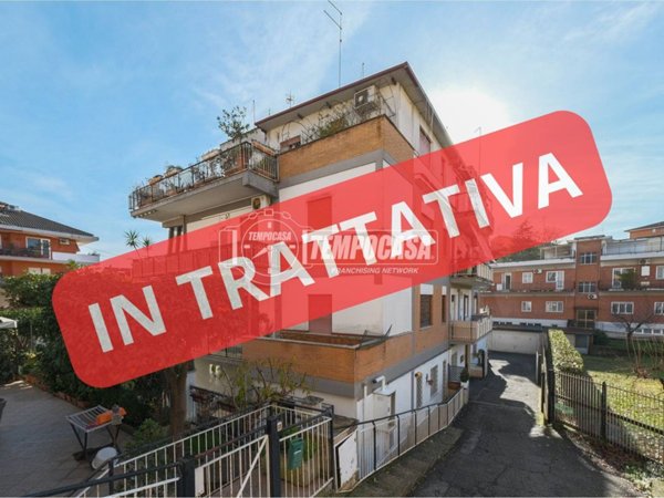 appartamento in vendita a Roma in zona Tomba di Nerone