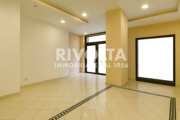 locale commerciale in vendita a Roma in zona Della Vittoria