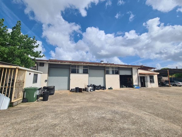 ufficio in vendita a Roma in zona Portuense