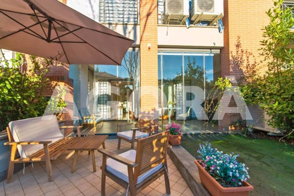 appartamento in vendita a Roma in zona Tuscolano