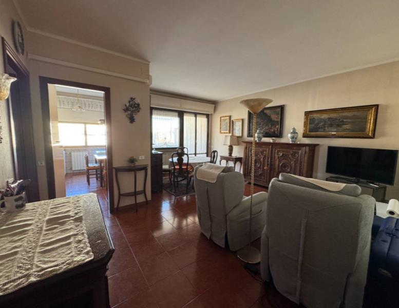 appartamento in vendita a Roma in zona EUR