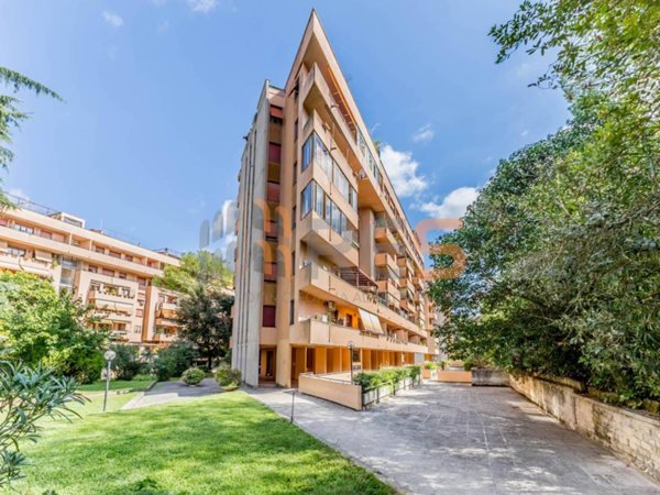 appartamento in vendita a Roma in zona Ardeatino