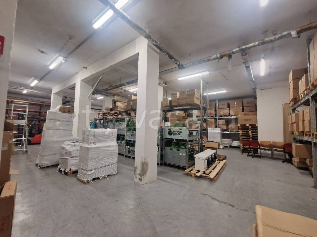 negozio in vendita a Roma in zona Giuliano Dalmata