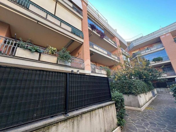appartamento in vendita a Roma in zona Corviale