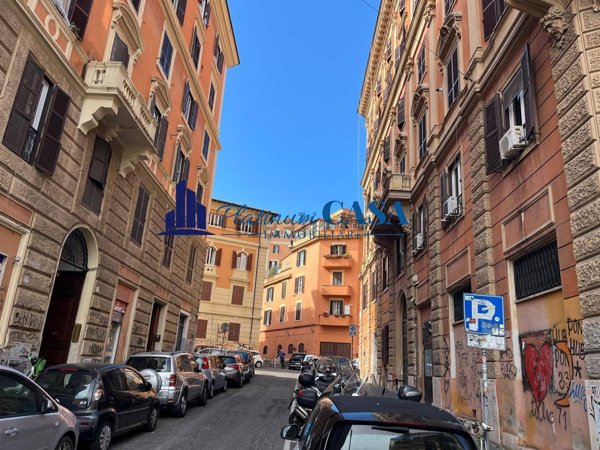 appartamento in vendita a Roma in zona Trastevere