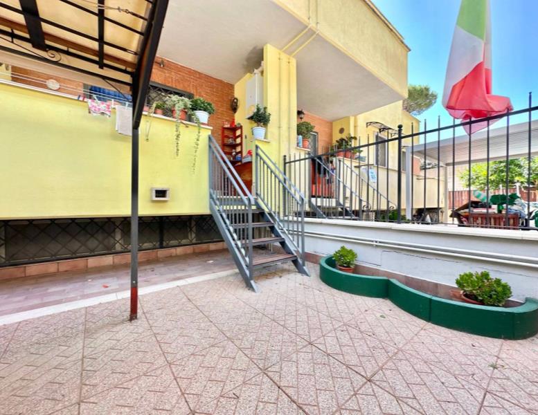 casa indipendente in vendita a Roma in zona Castelverde