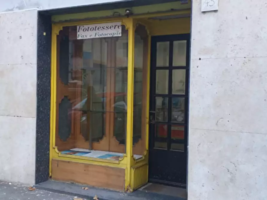 casa semindipendente in vendita a Roma in zona Appio Latino