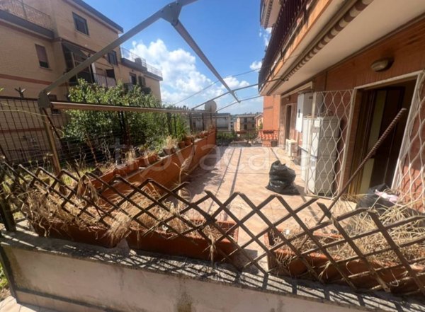appartamento in vendita a Roma in zona Sette Bagni
