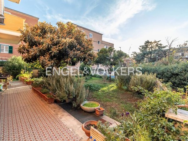 appartamento in vendita a Roma in zona Gianicolense