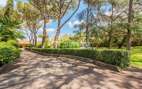 casa indipendente in vendita a Roma in zona Torricola