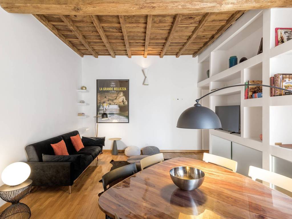 appartamento in vendita a Roma in zona Parione/Sant'Eustachio