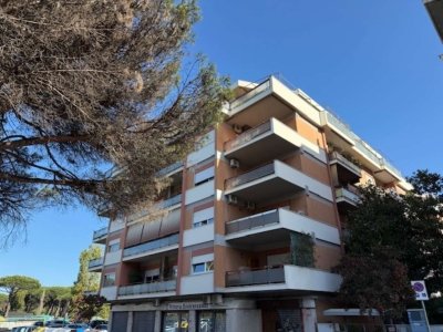 appartamento in vendita a Roma in zona Ostia