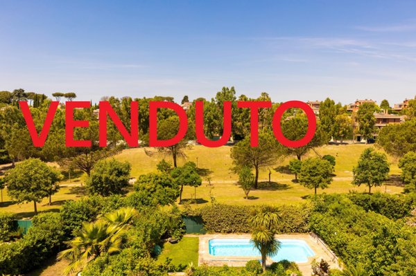 casa indipendente in vendita a Roma