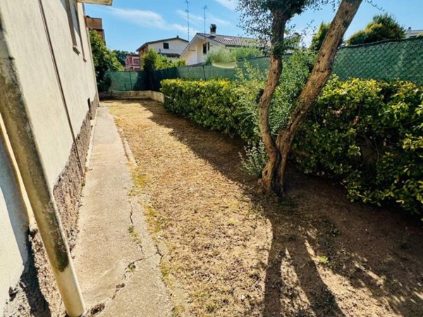 appartamento in vendita a Roma in zona Dragona/Bagnoletto