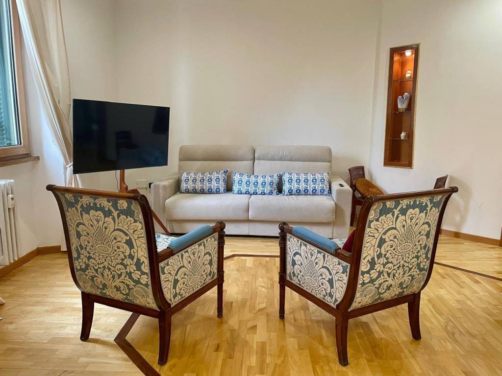 appartamento in vendita a Roma in zona Rione Monti/Campitelli