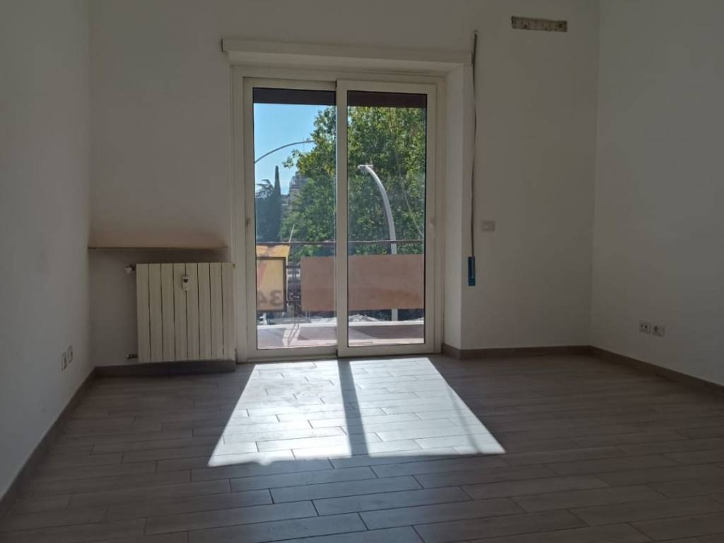 appartamento in vendita a Roma in zona Appio Claudio