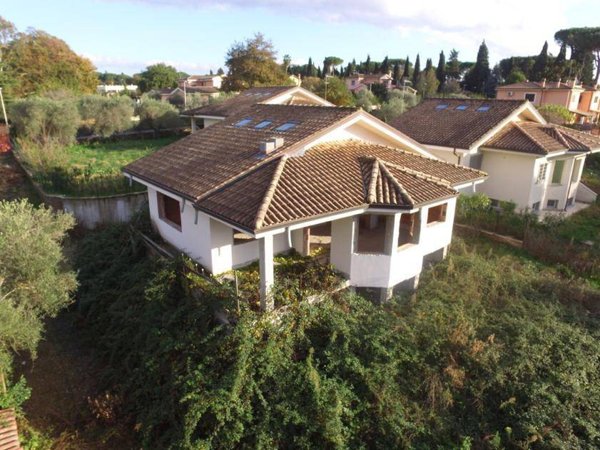 casa indipendente in vendita a Roma in zona Casal Monastero