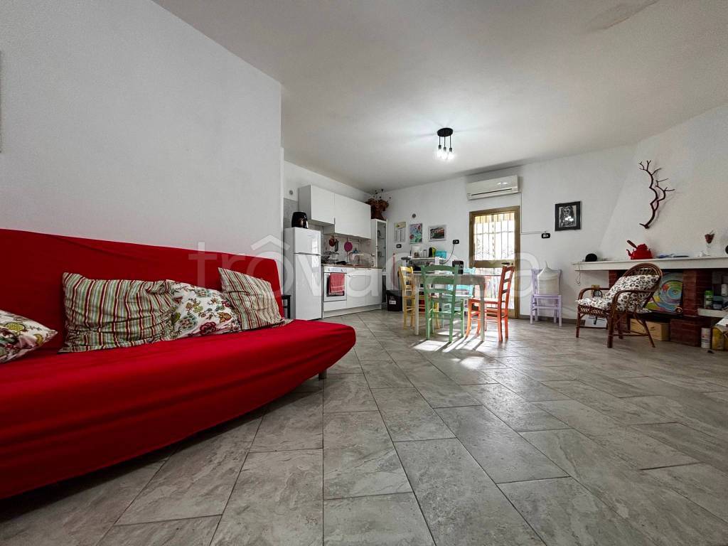 appartamento in vendita a Roma in zona Ponte di Nona