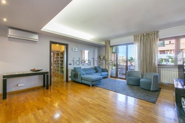 appartamento in vendita a Roma in zona Ardeatino