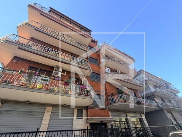 appartamento in vendita a Roma in zona Torre Angela