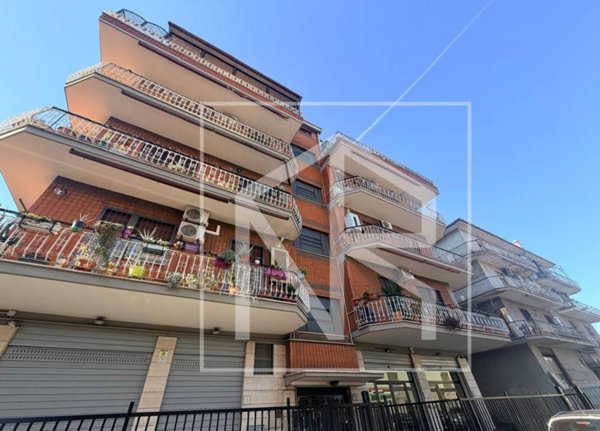 appartamento in vendita a Roma in zona Torre Angela