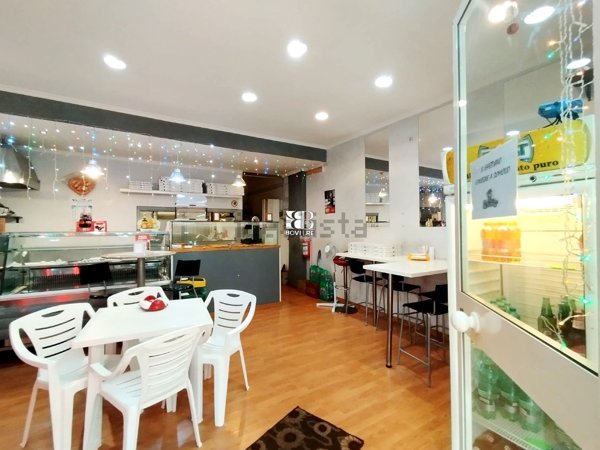 locale commerciale in vendita a Roma in zona Ostia